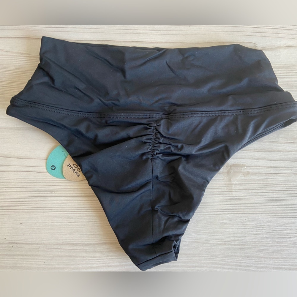 NWT Prana Black Aurelia Scrunchy Cheeky Bottom Womens Size XS UPF 50 Quick Dry - Picture 6 of 15